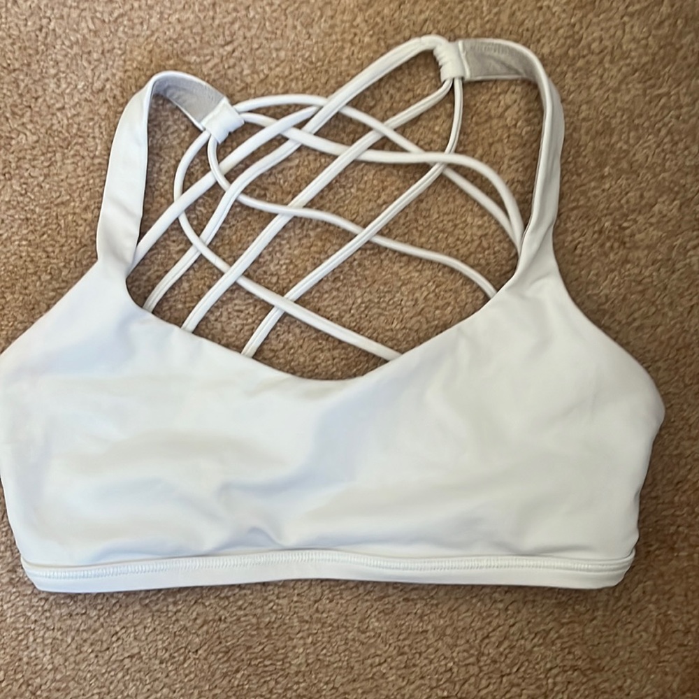Free to be sports bra in BONE